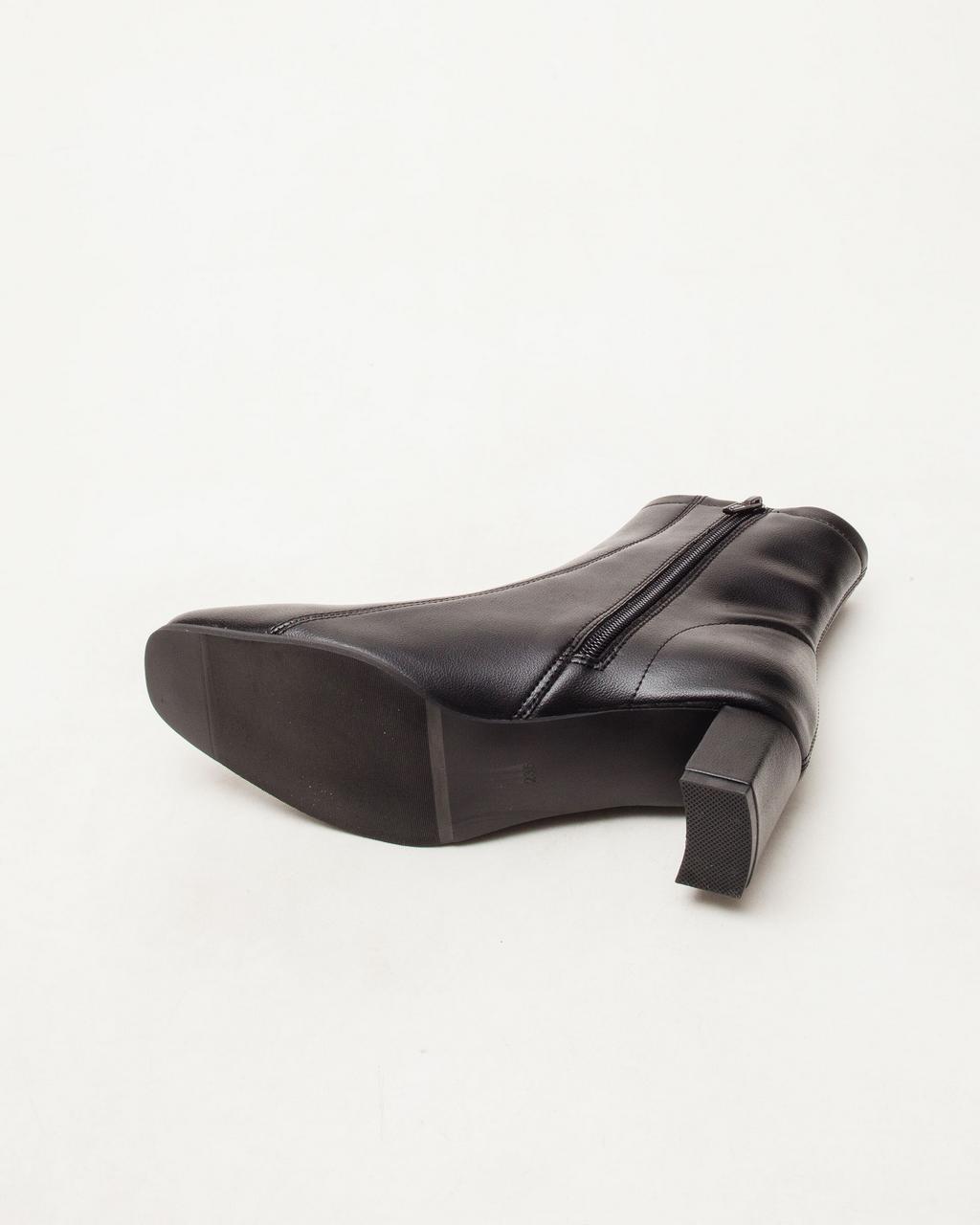 Juliana-9 - Black()