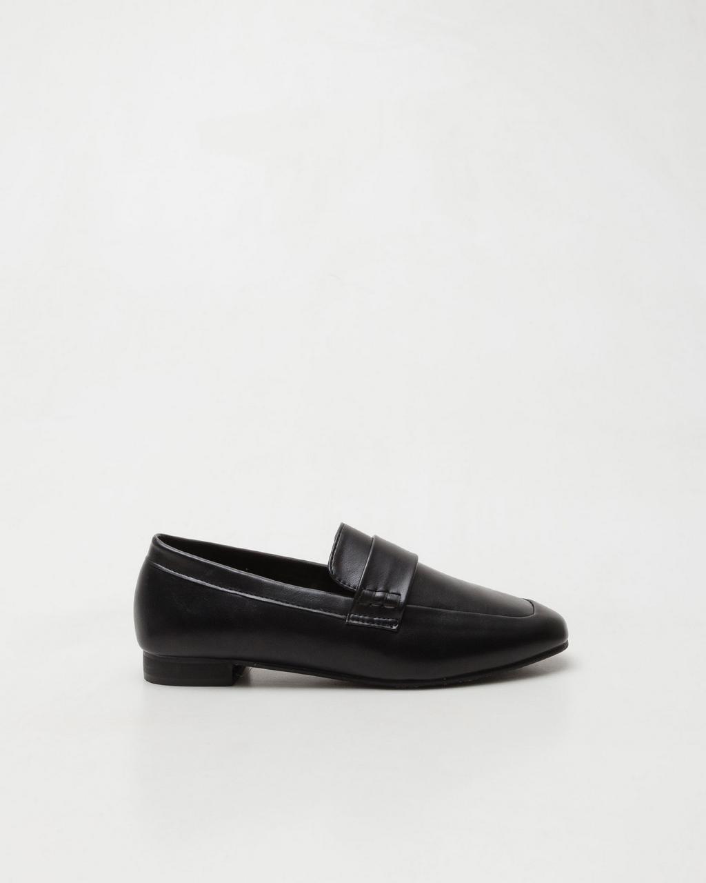 Floor - Black()