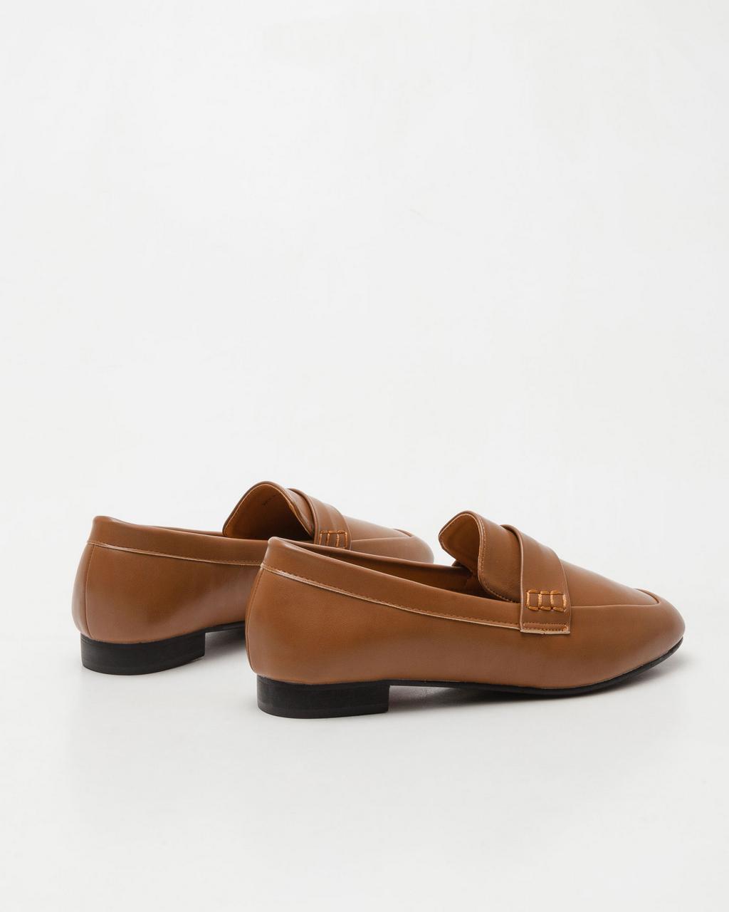 Floor - Brown()