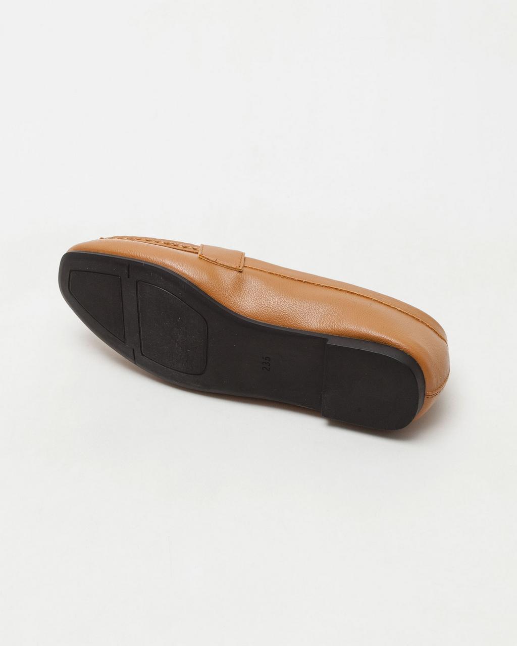 Pyne-01 - Brown()