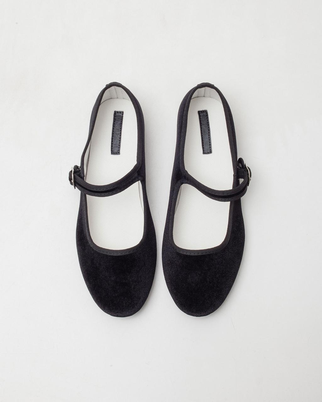 Katy-101 - Black()