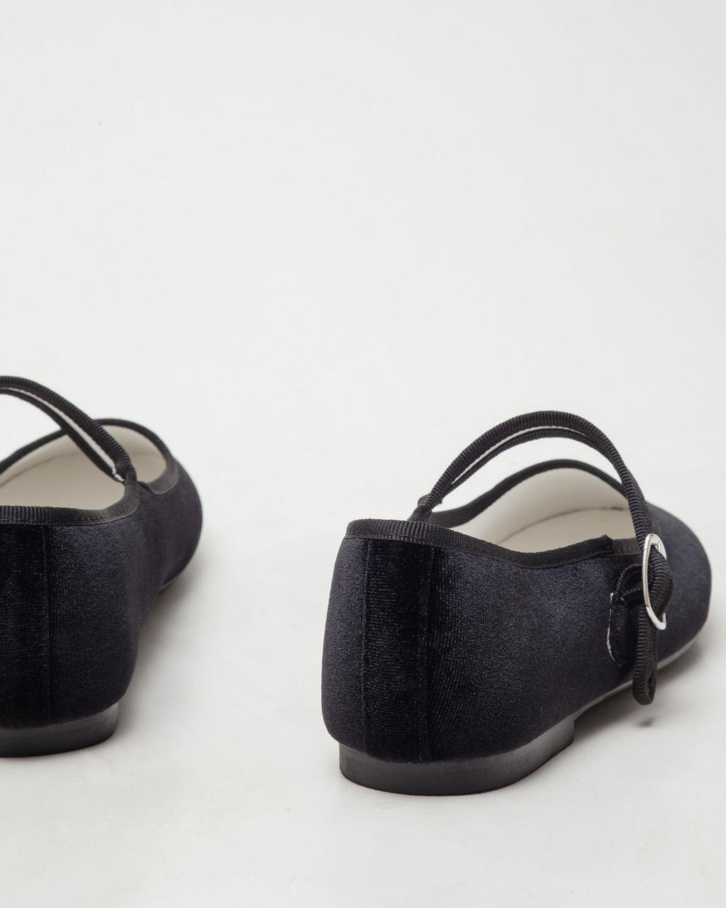 Katy-101 - Black()