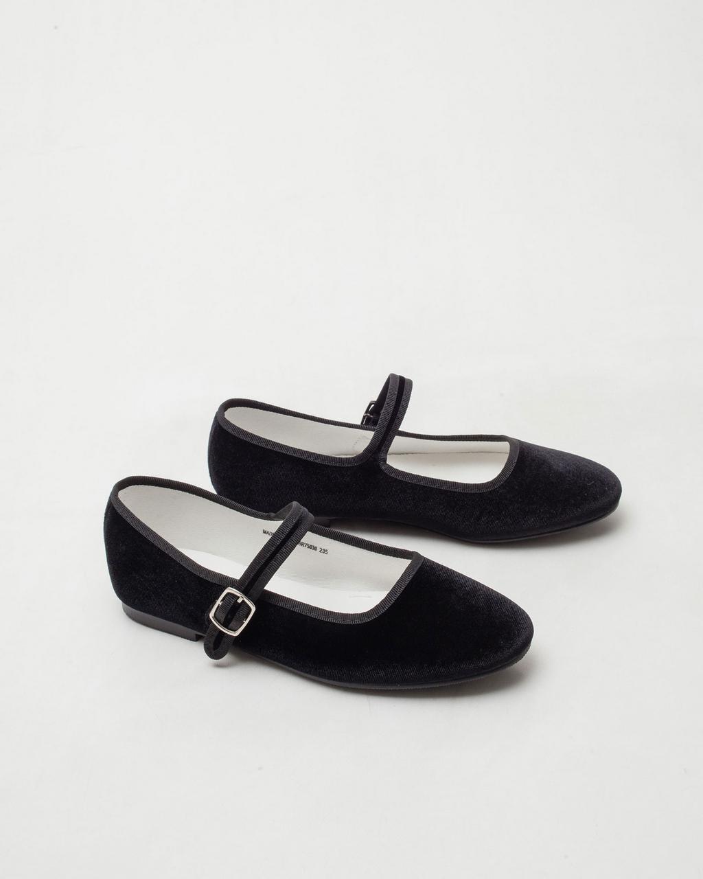 Katy-101 - Black()