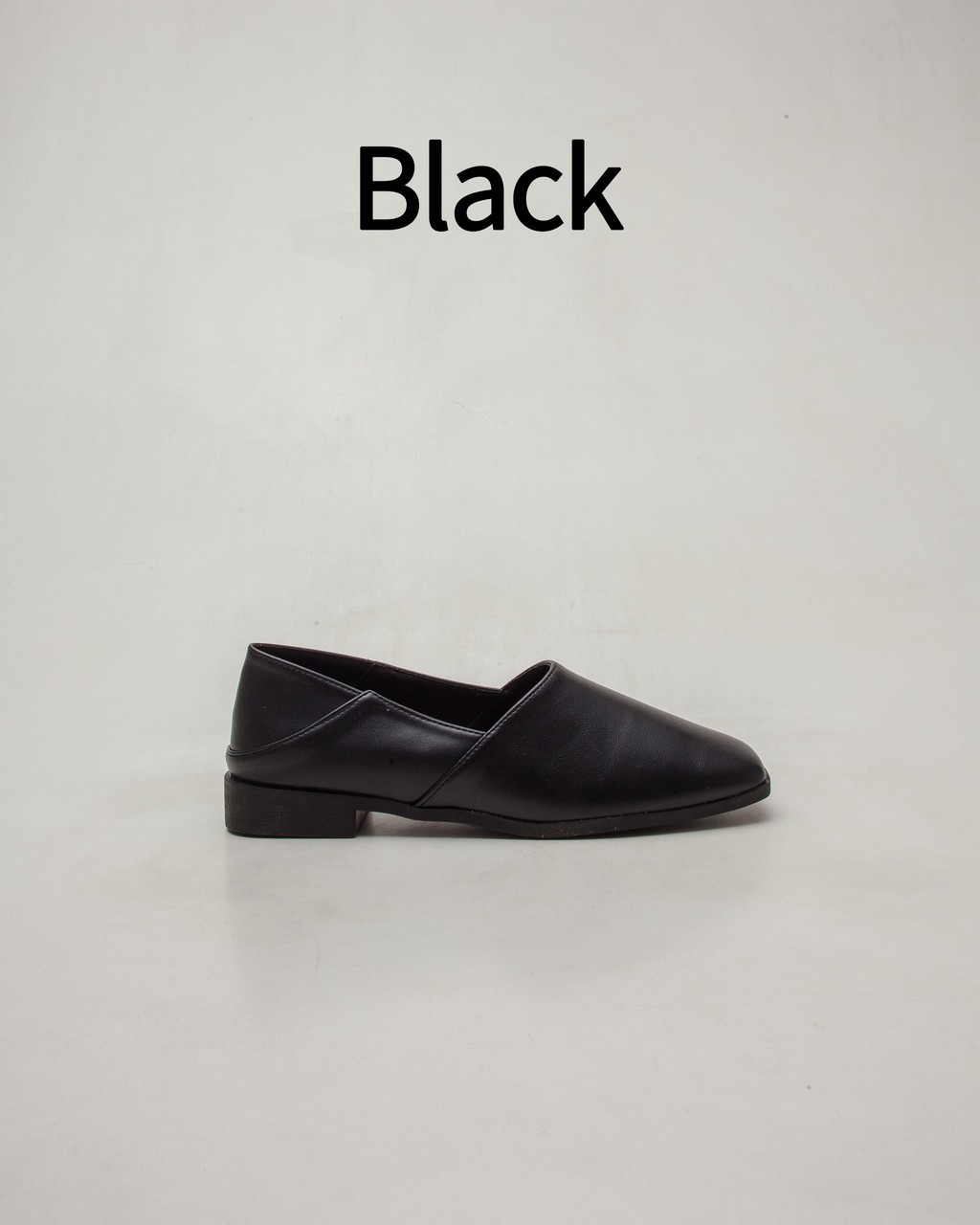 GLYD Demure-81 - Black()