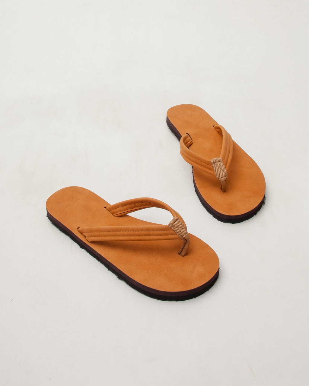 GLYD Liny-909 - Brown()