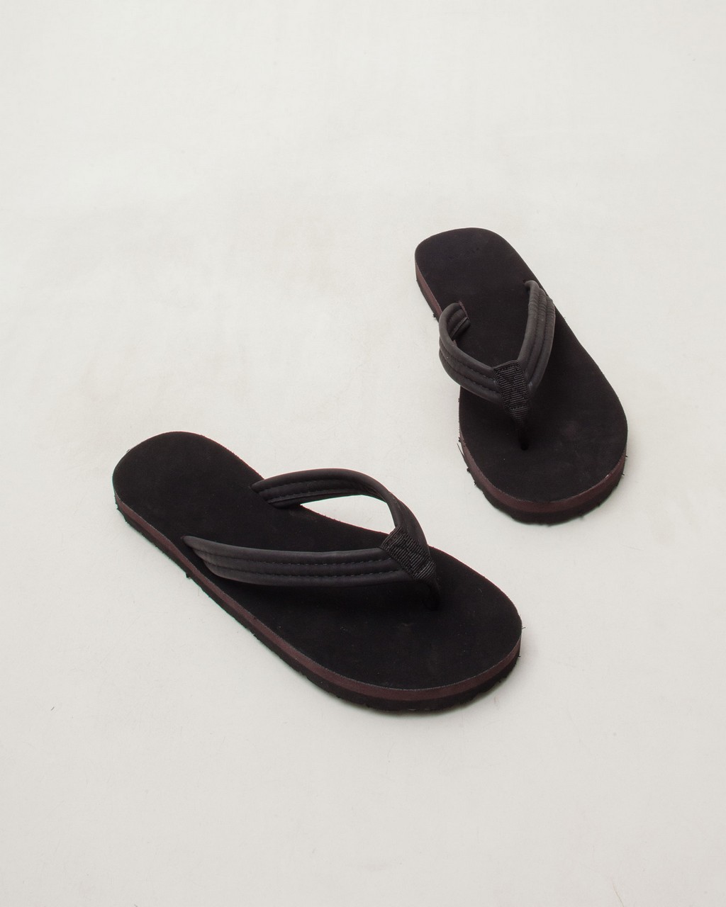 GLYD Liny-909 - Black()